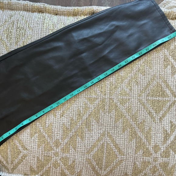 The Perfect Vintage Straight Jean: Faux Leather Edition - Picture 4 of 5